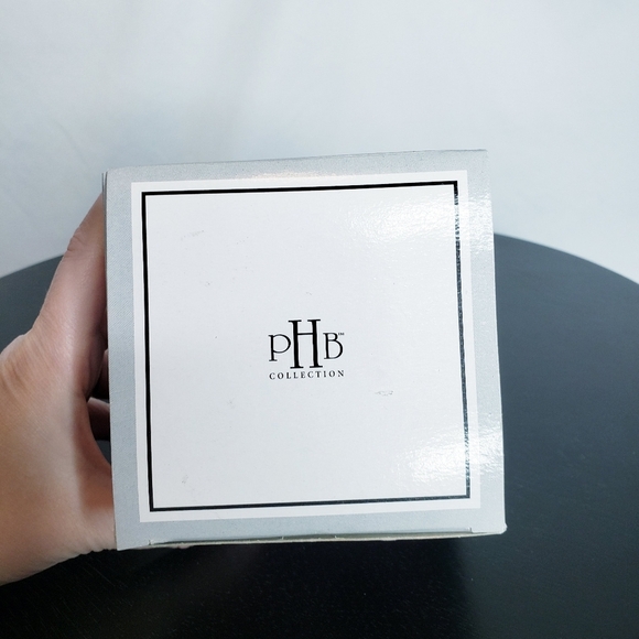 *Last Chance* Barbie Porcelain Hinged Box Compact + Powder Puff PHB Midwest - Picture 15 of 16